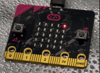 micro:bit でコンパス（カタカナ）を動かす様子