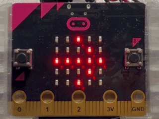 英単語2択クイズで遊ぶ様子