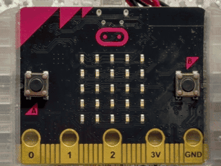 micro:bit で感情表現ツールを動かす様子